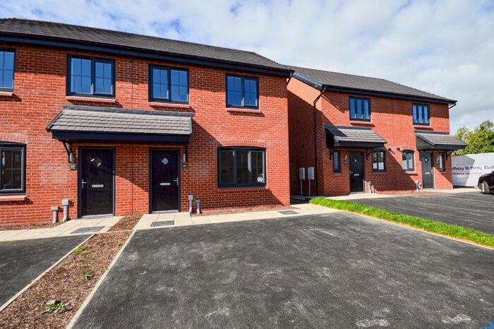 3 Bedroom Semi-Detached House To Rent In Turnberry Avenue, Blyth, NE24