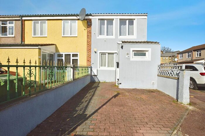 2 Bedroom End Of Terrace House For Sale In Florence Street, London, E16