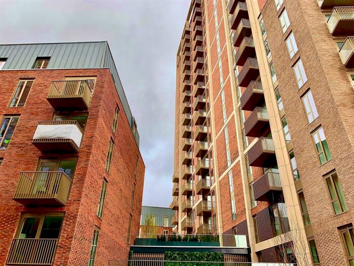 1 Bedroom Apartment To Rent In Local Crescent, Salford, M5