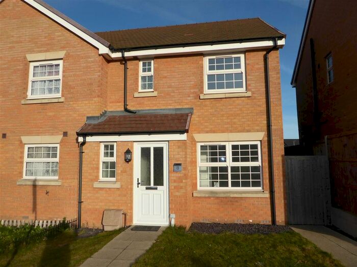 3 Bedroom Semi-Detached House To Rent In Richborough Close, Margate CT9