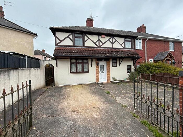 3 Bedroom Semi Detached House For Sale In Wassell Road, Stourbridge, DY9