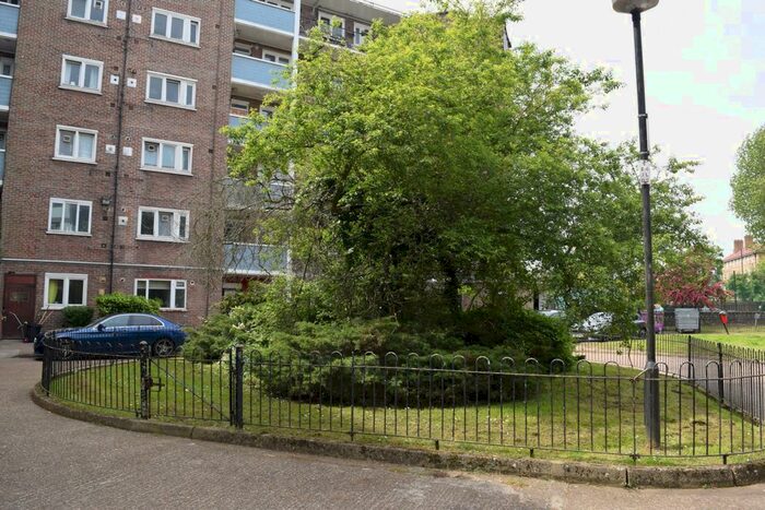 2 Bedroom Flat To Rent In Reynolds House, Approach Road, London, E2