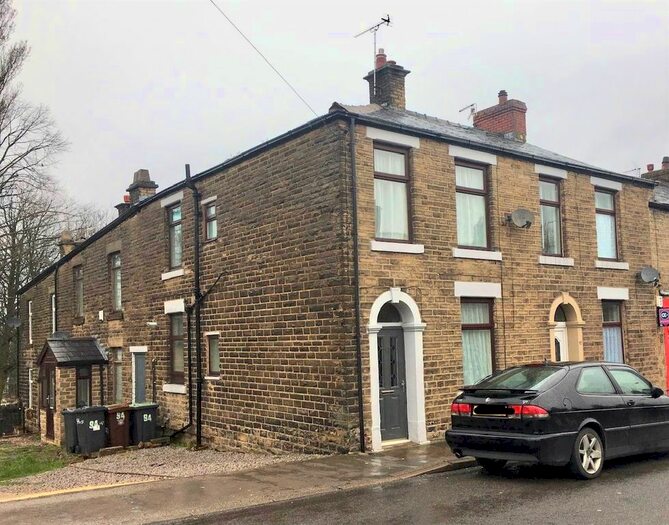 3 Bedroom End Of Terrace House To Rent In Victoria Street, Glossop, SK13