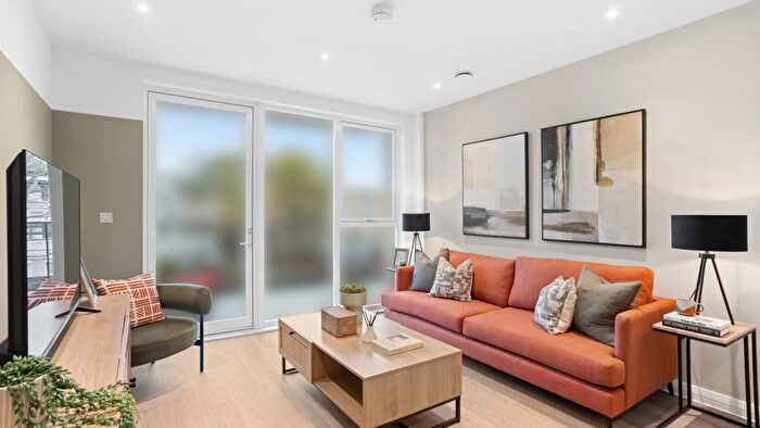 1 Bedroom Flat To Rent In Headstone Drive, Harrow, HA1