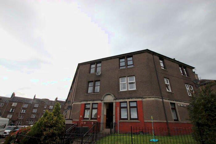 2 Bedroom Flat To Rent In Fleming Gardens West, Dundee, DD3