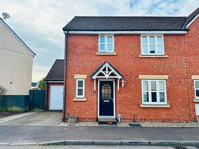 3 Bedroom End Of Terrace House To Rent In Webbers Way, Tiverton, EX16