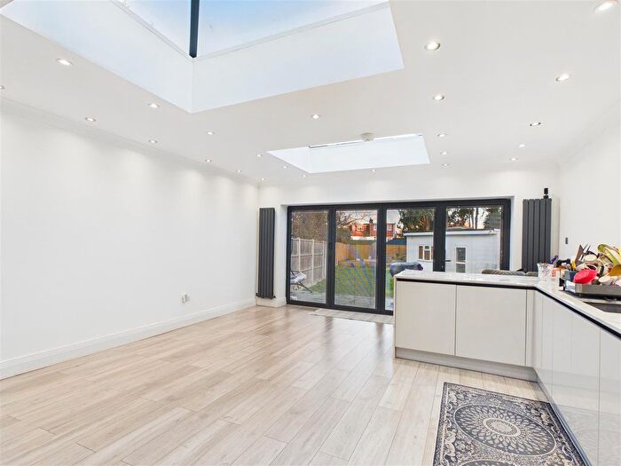 3 Bedroom Property To Rent In Worton Gardens, Isleworth, TW7