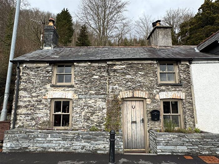 2 Bedroom End Of Terrace House For Sale In Pont Ar Ddyfi, Machynlleth, Gwynedd, SY20