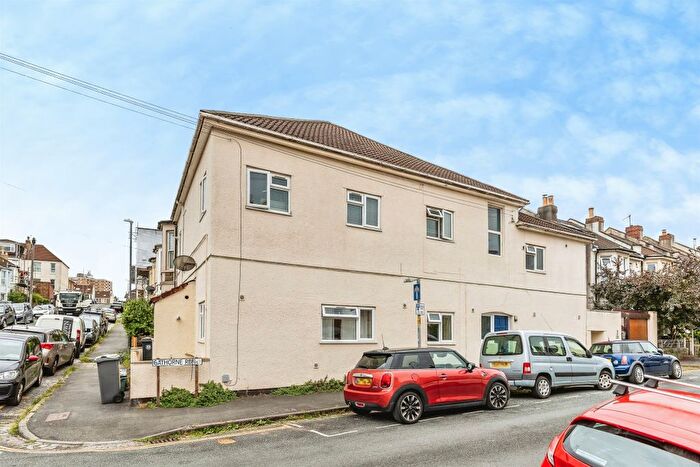 1 Bedroom Flat For Sale In Upton Road, Southville, Bristol, BS3