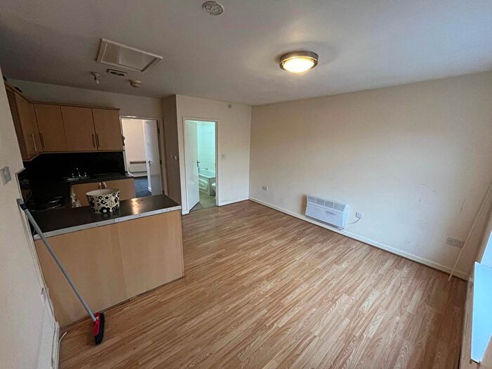 1 Bedroom Flat To Rent In Dudley Road, Wolverhampton, WV2