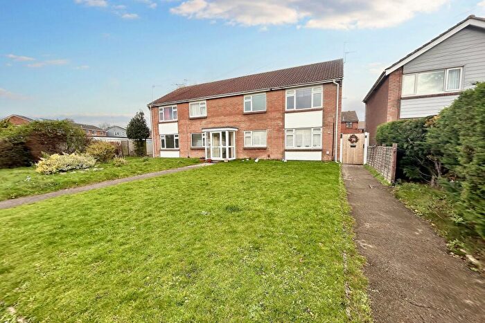 2 Bedroom Flat For Sale In Poole, BH15