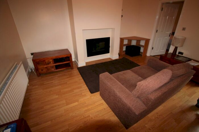 2 Bedroom Flat To Rent In Bayswater Road, West Jesmond, NE2
