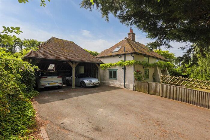 3 Bedroom Detached House For Sale In Harrow House, Boundsgate Corner, Badlesmere, ME13