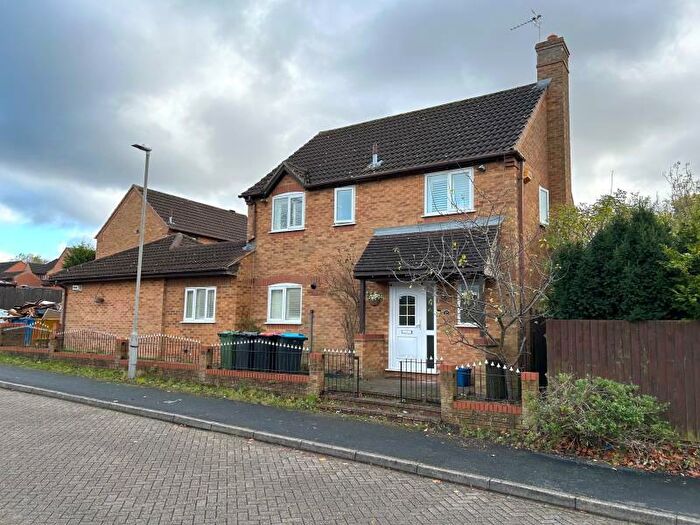 4 Bedroom Detached House To Rent In Kirkeby Close, Stantonbury Fields, MK14