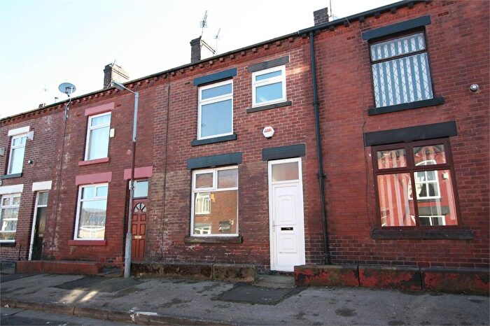 3 Bedroom Terraced House To Rent In Woodfield Street, Bolton, BL3