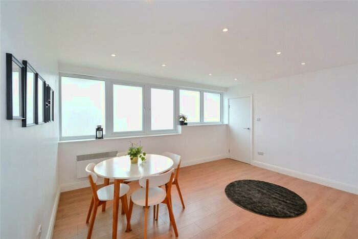 1 Bedroom Flat To Rent In Balmes Road, De Beauvoir, N1