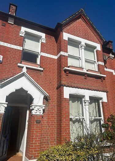 2 Bedroom Flat To Rent In Elm Grove, Crouch End, N8