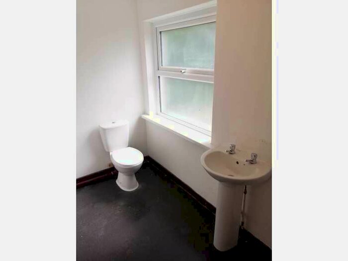 2 Bedroom Flat To Rent In Cardiff, CF24