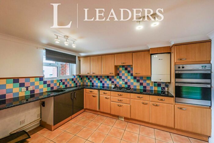 2 Bedroom Detached House To Rent In Paulsgrove Road, Portsmouth, PO2