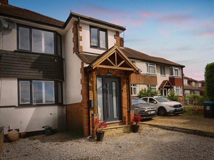 3 Bedroom Semi-Detached House For Sale In Anchor Lane, Hemel Hempstead, HP1