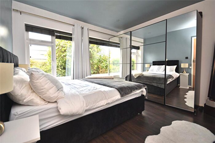 2 Bedroom Bungalow For Sale In Red Hall Drive, Leeds, West Yorkshire, LS14