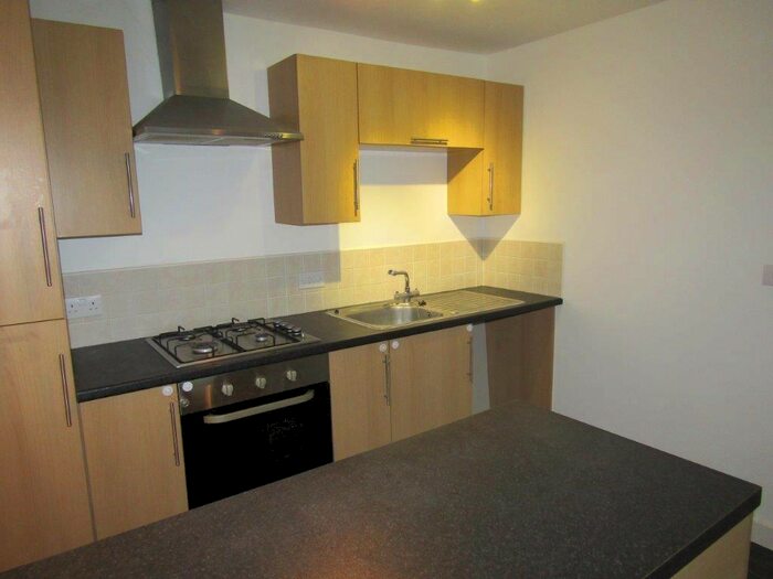 2 Bedroom Flat To Rent In Bursledon Road, SO30
