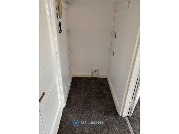 1 Bedroom Flat To Rent In South Terrace, Littlehampton, BN17