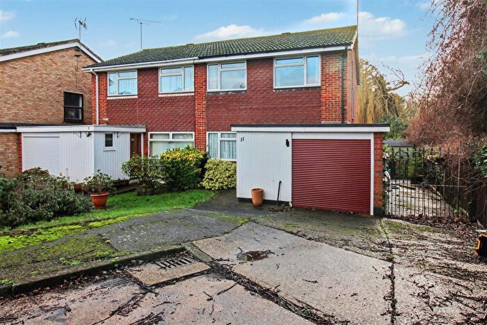 3 Bedroom Semi Detached House For Sale In Southwood Gardens, Leigh-On-Sea, SS9