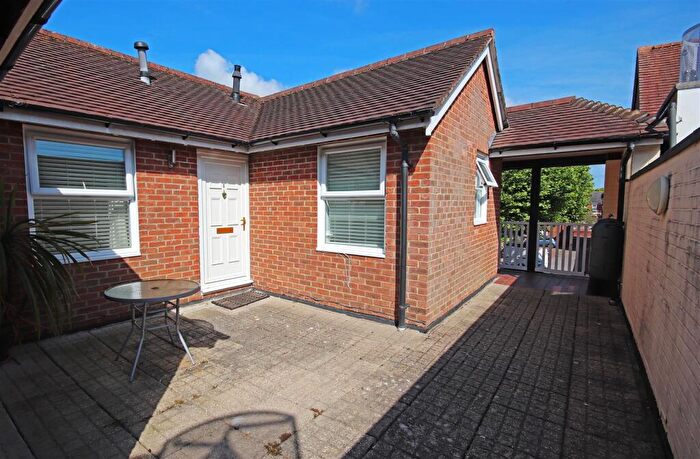 1 Bedroom Apartment To Rent In High Street, Lymington, SO41