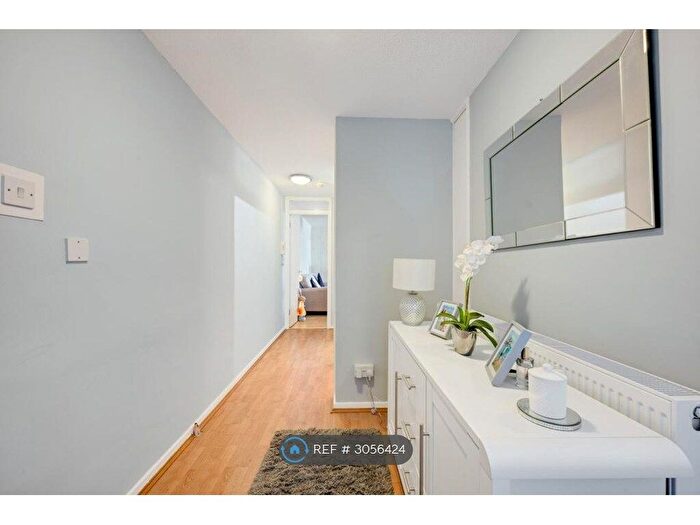 2 Bedroom Flat To Rent In Antelope Road, London, SE18