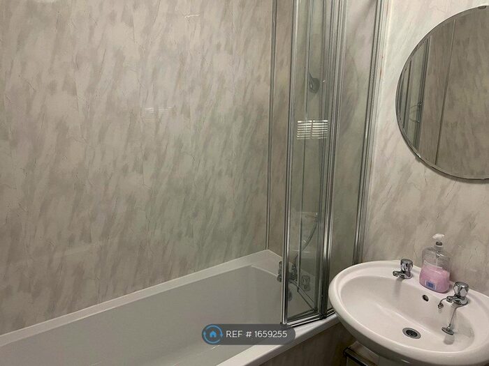 1 Bedroom Flat To Rent In Corbett Court, Glasgow, G32