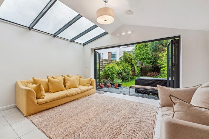 4 Bedroom Terraced House To Rent In Highbury Hill, Highbury, N5