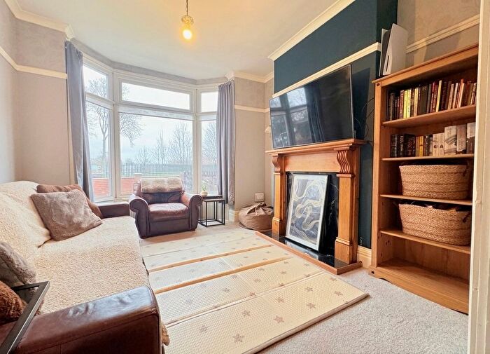 2 Bedroom Terraced House For Sale In Clough Road, Hull, HU5