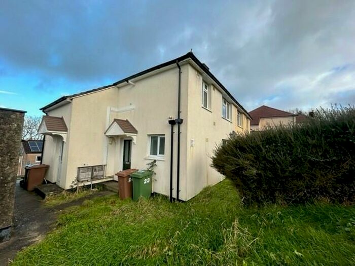 1 Bedroom Flat To Rent In Aylesbury Crescent, Plymouth, PL5