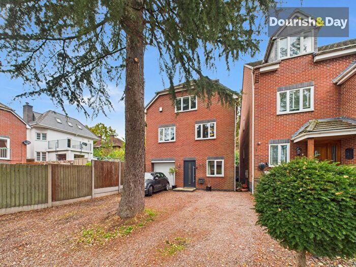 5 Bedroom Detached House For Sale In Castle Bank, Stafford, ST16