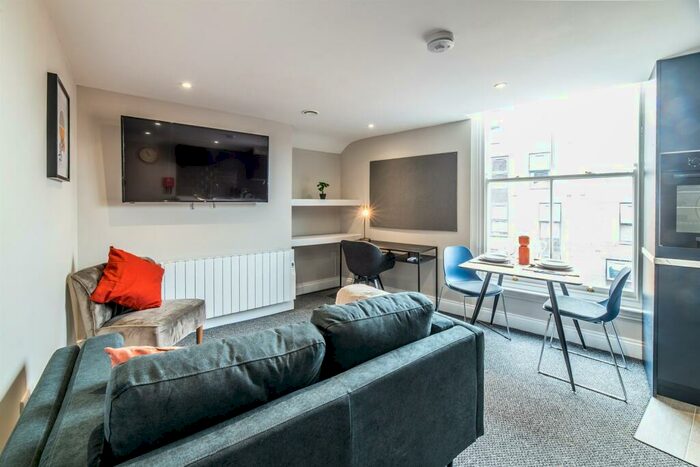 1 Bedroom Apartment To Rent In Canning Place, NG1