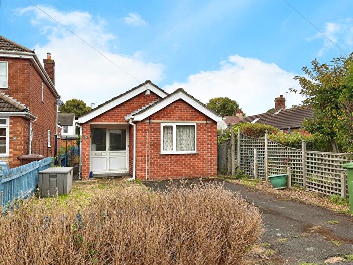 2 Bedroom Bungalow For Sale In Clive Avenue, Lincoln, LN6
