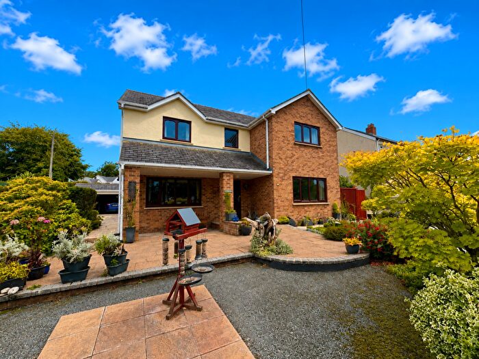 4 Bedroom Detached House For Sale In Cwrtnewydd, Llanybydder, SA40