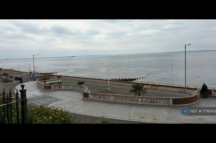 2 Bedroom Flat To Rent In Clifton Drive, Westcliff-On-Sea, SS0