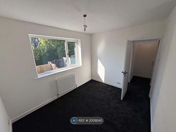 4 Bedroom Terraced House To Rent In Spey Road, Glasgow, G61