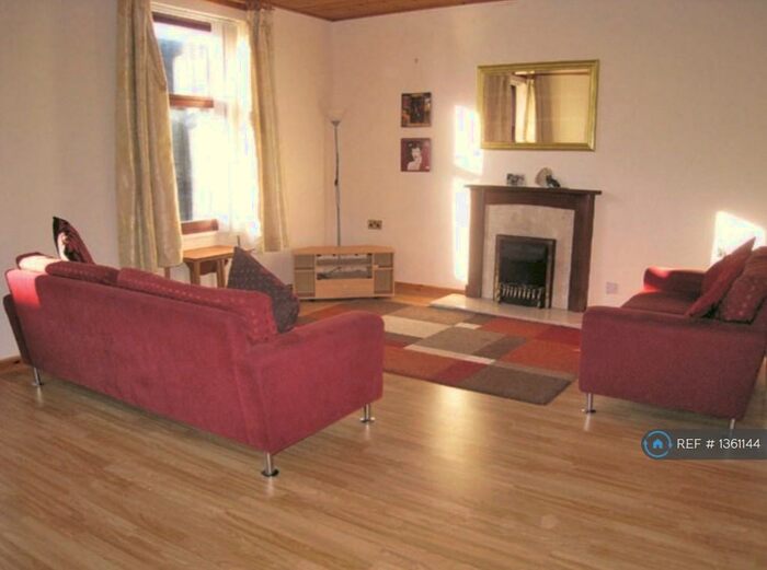 2 Bedroom Flat To Rent In Rosefield Street, Dundee, DD1