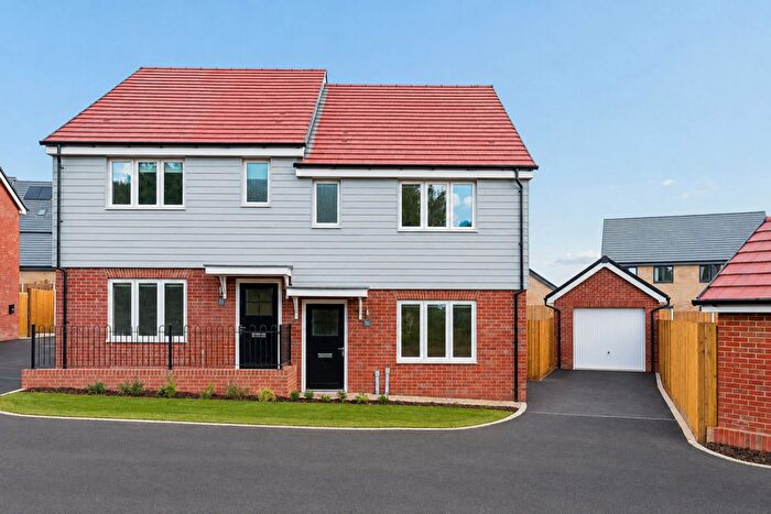 3 Bedroom Semi-Detached House To Rent In Forster Way, Stevenage, SG1