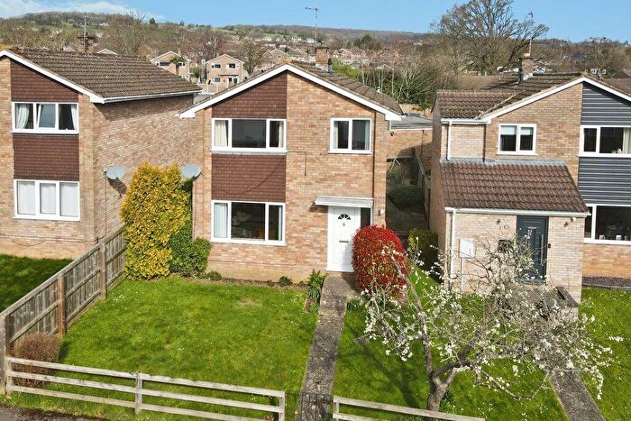 3 Bedroom Detached House For Sale In The Beagles, Stroud, Gloucestershire, GL5