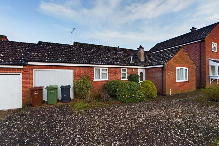 3 Bedroom Detached Bungalow For Sale In Bracken Rise, Mundford, IP26