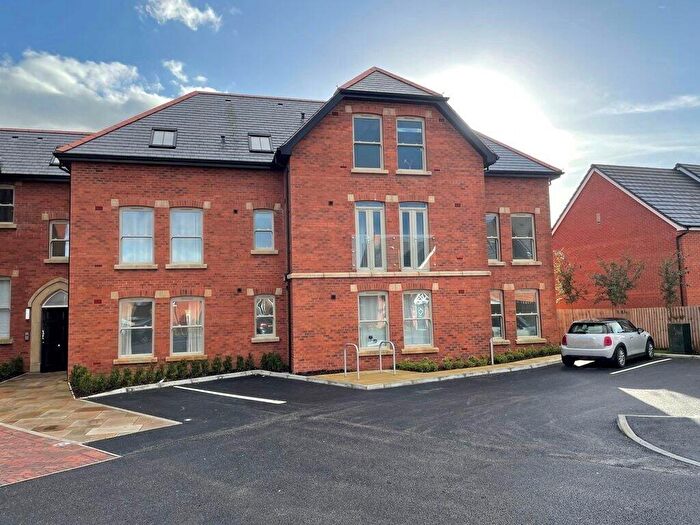 2 Bedroom Flat For Sale In Hornbeam Close, Stockport, Greater Manchester, SK2