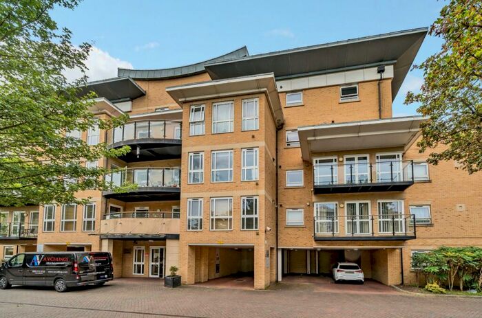 1 Bedroom Flat To Rent In Sparkes Close Bromley, BR2