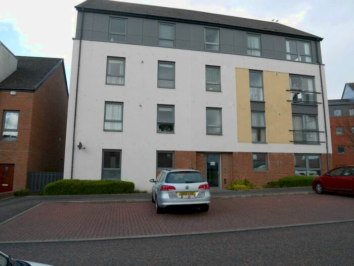 2 Bedroom Flat To Rent In Ferry Gait Drive, Edinburgh, EH4