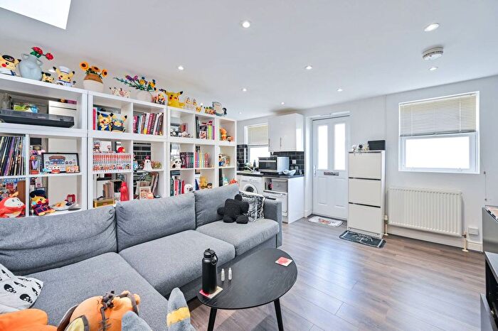 1 Bedroom Terraced House For Sale In Dunton Road, Bermondsey, London, SE1