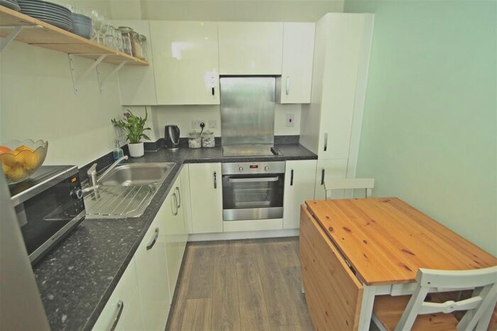 1 Bedroom Flat To Rent In Salisbury Road, Southall, UB2