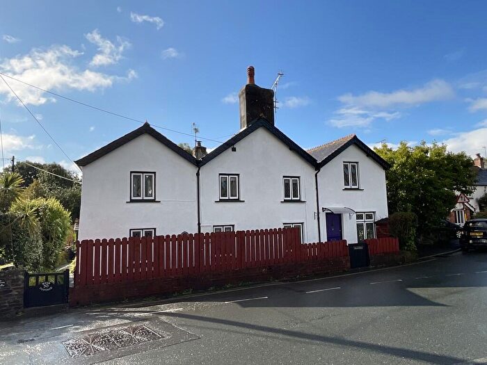 2 Bedroom Cottage To Rent In Bridge Street, Stratton, EX23